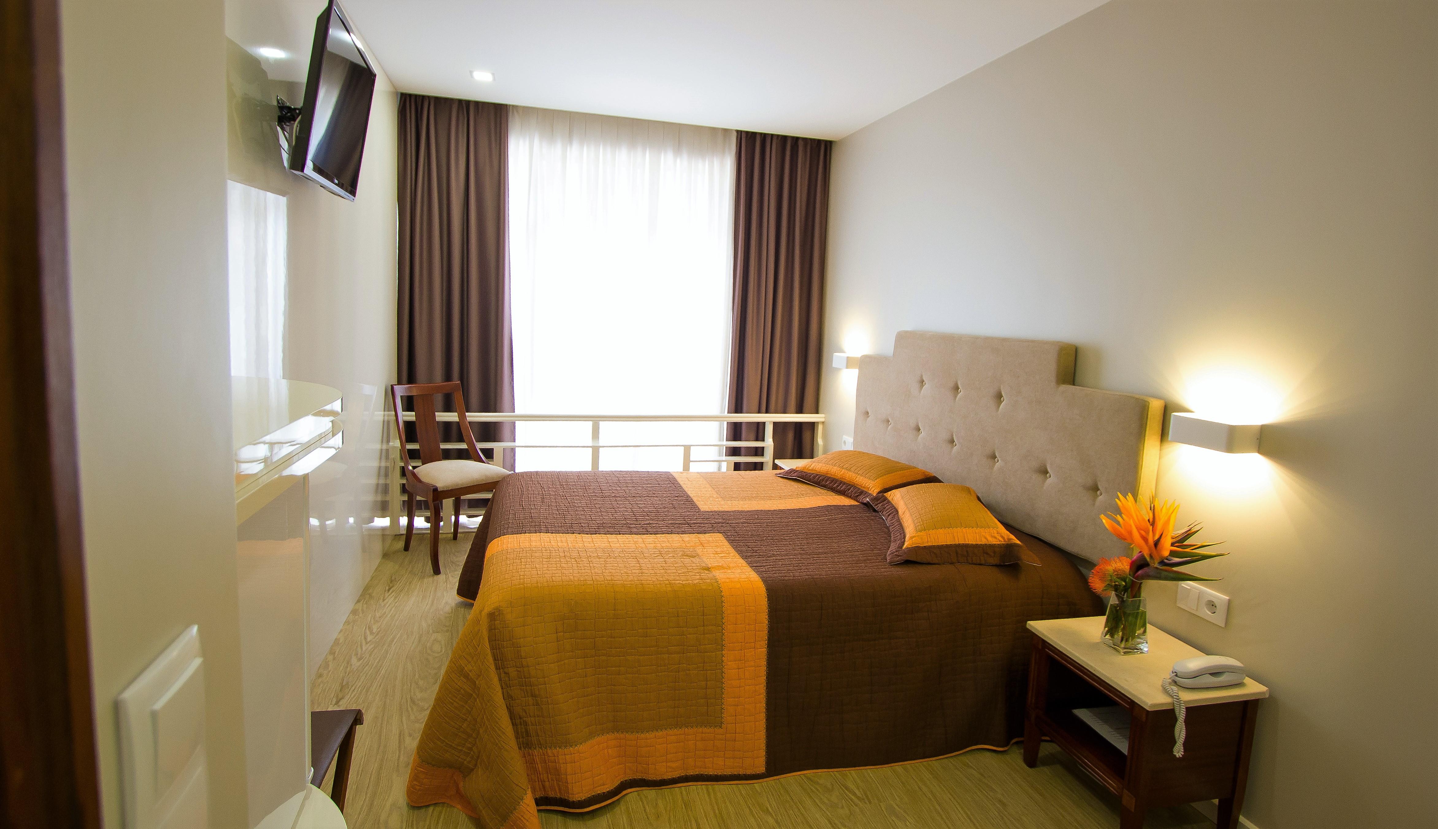 Hotel Avenida โปโว เดอ วาร์ซิม ภายนอก รูปภาพ