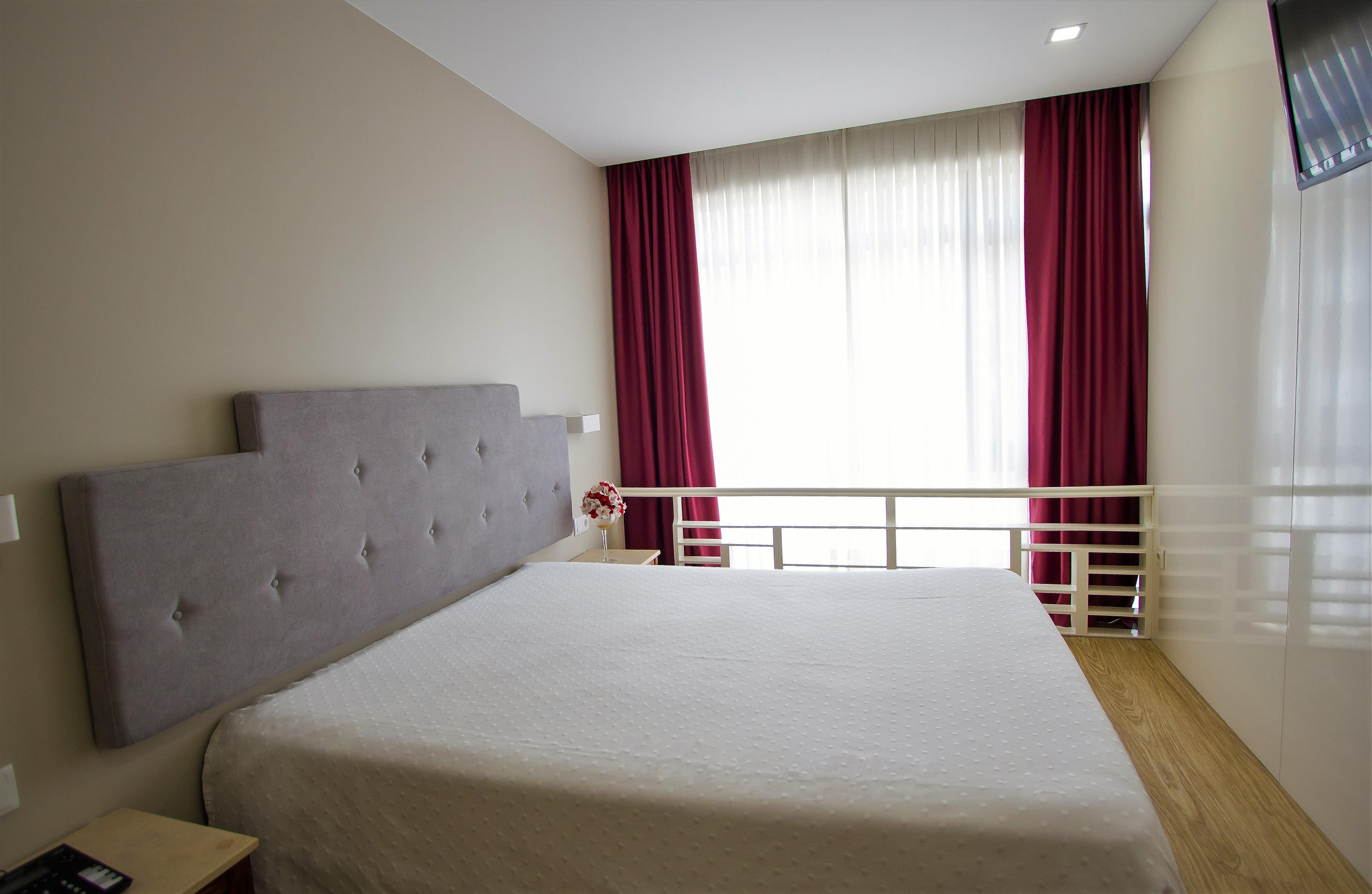 Hotel Avenida โปโว เดอ วาร์ซิม ภายนอก รูปภาพ