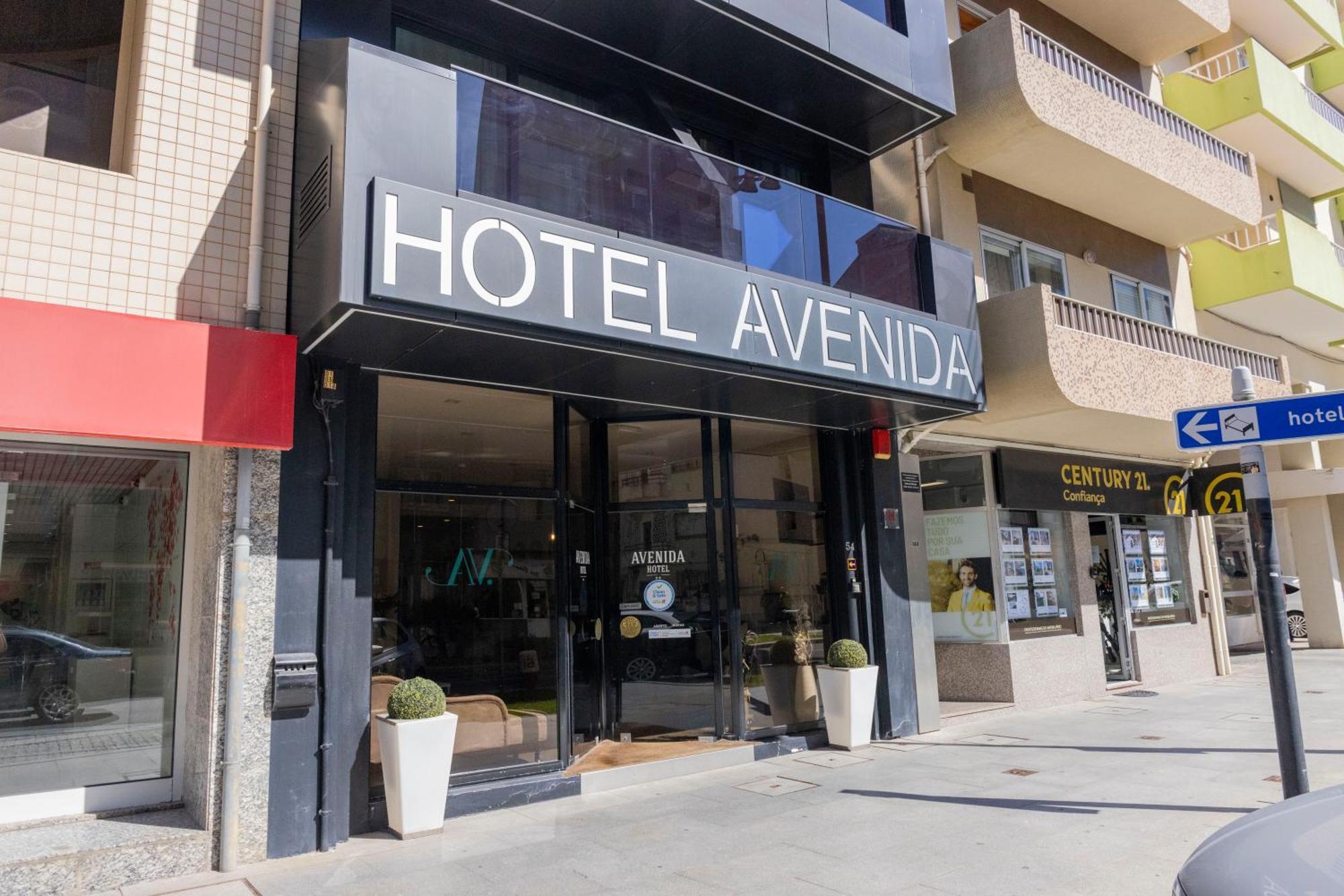 Hotel Avenida โปโว เดอ วาร์ซิม ภายนอก รูปภาพ